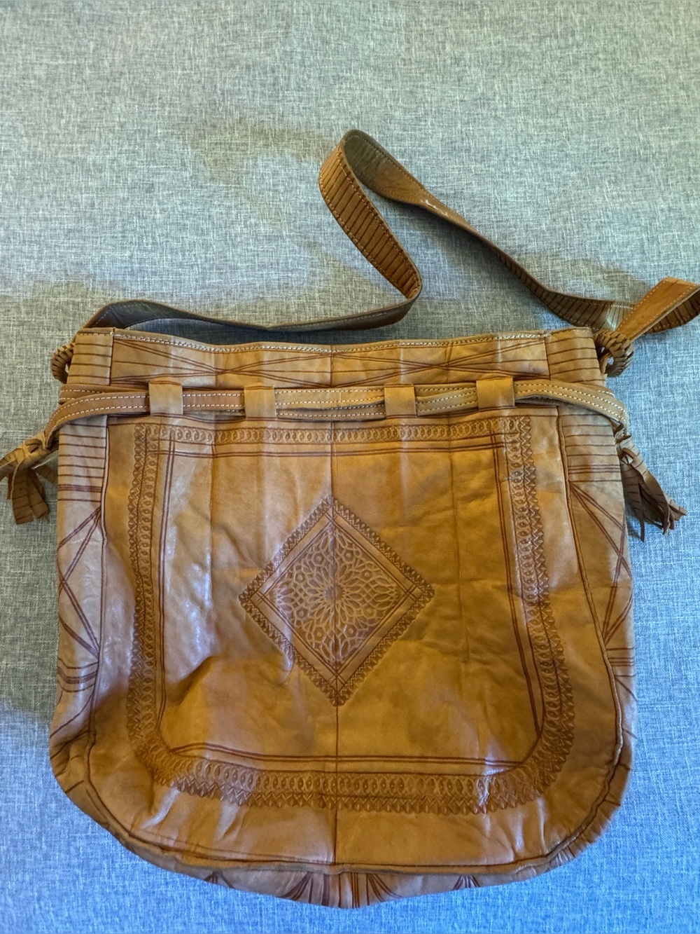 Moroccan Leather Handmade Embossed Boho Hippie Shoulder Bucket Bag - Picture 9 of 14